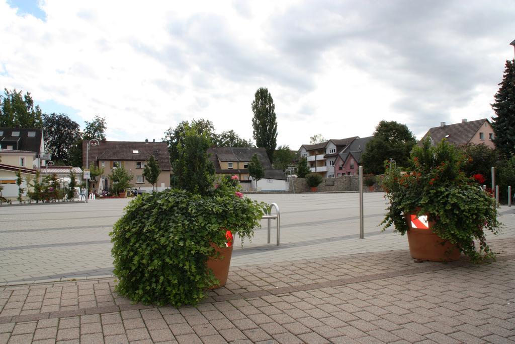 Boardinghouse Sinsheim Zentral Am Burgplatz Hostel Εξωτερικό φωτογραφία