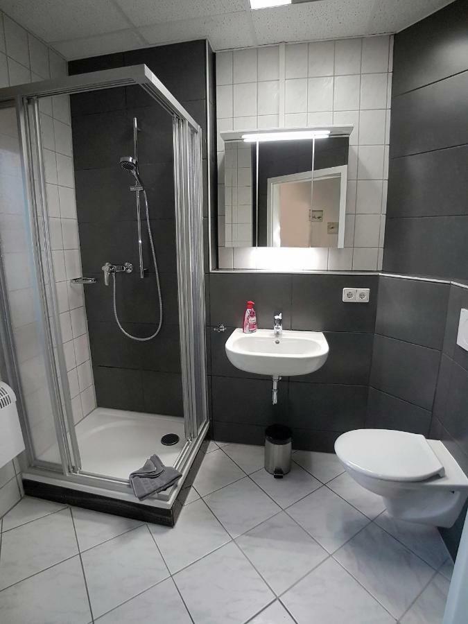 Boardinghouse Sinsheim Zentral Am Burgplatz Hostel Εξωτερικό φωτογραφία