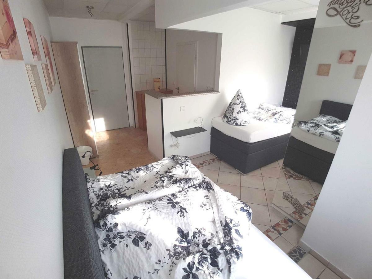Boardinghouse Sinsheim Zentral Am Burgplatz Hostel Εξωτερικό φωτογραφία