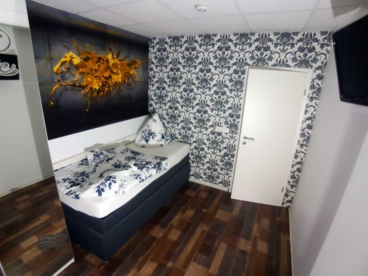Boardinghouse Sinsheim Zentral Am Burgplatz Hostel Εξωτερικό φωτογραφία